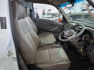 Hyundai H-100 Bakkie 2.6D deck (aircon) - Image 10