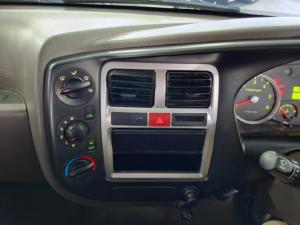 Hyundai H-100 Bakkie 2.6D deck (aircon) - Image 11