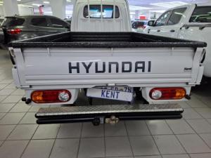 Hyundai H-100 Bakkie 2.6D deck (aircon) - Image 6