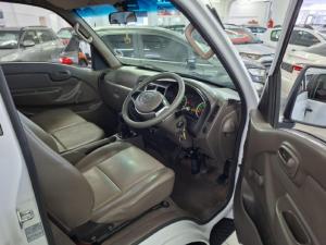 Hyundai H-100 Bakkie 2.6D deck (aircon) - Image 9