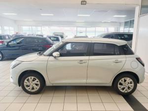Suzuki Swift 1.2 GL+ auto - Image 2