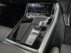 Audi Q8 45TDI quattro Black Edition - Image 11