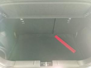 Suzuki Swift 1.2 GLX auto - Image 11