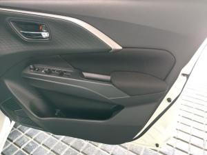 Suzuki Swift 1.2 GLX auto - Image 12