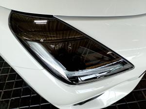 Suzuki Swift 1.2 GLX auto - Image 15