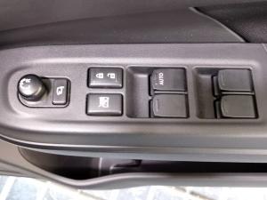 Suzuki Swift 1.2 GLX auto - Image 24