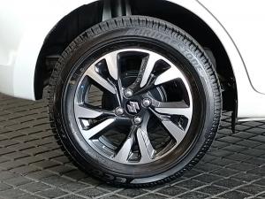 Suzuki Swift 1.2 GLX auto - Image 25