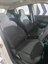 Renault Kwid 1.0 Techno manual - Image 12