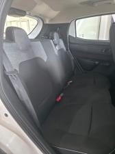 Renault Kwid 1.0 Techno manual - Image 9