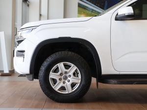 Volkswagen Amarok 2.0TDI double cab Life 4Motion auto - Image 6