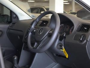 Volkswagen Polo Vivo hatch 1.4 Life - Image 15