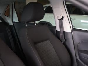 Volkswagen Polo Vivo hatch 1.4 Life - Image 29