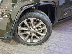 Jeep Grand Cherokee 3.6L Limited 75th Anniversary Edition - Image 5