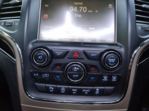 Jeep Grand Cherokee 3.6L Limited 75th Anniversary Edition - Image 6
