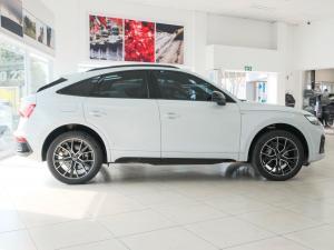 Audi Q5 Sportback 40TDI quattro S line - Image 9