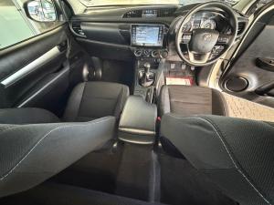 Toyota Hilux 2.4GD-6 Xtra cab Raider manual - Image 6