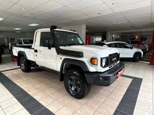 Toyota Land Cruiser 79 2.8GD-6 single cab manual - Image 1