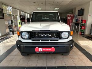 Toyota Land Cruiser 79 2.8GD-6 single cab manual - Image 4