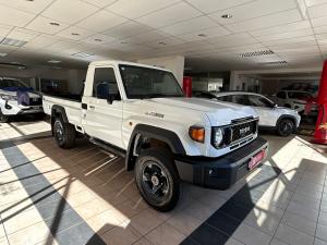 Toyota Land Cruiser 79 2.8GD-6 single cab auto - Image 1