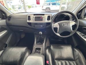Toyota Hilux 3.0D-4D double cab Raider Dakar edition - Image 6