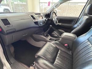 Toyota Hilux 3.0D-4D double cab Raider Dakar edition - Image 7