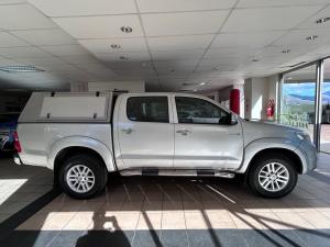 Toyota Hilux 3.0D-4D double cab Raider Dakar edition - Image 3