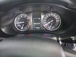 Toyota Hilux 2.4GD-6 single cab 4x4 Raider manual - Image 9