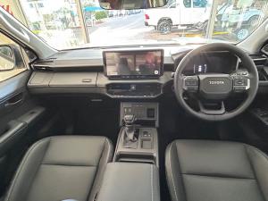 Toyota Hilux 2.8GD-6 double cab Legend - Image 6