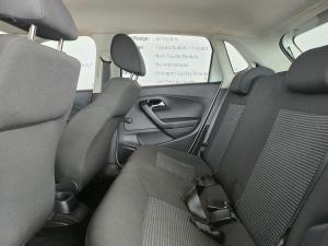 Volkswagen Polo Vivo hatch 1.6 Comfortline auto - Image 9