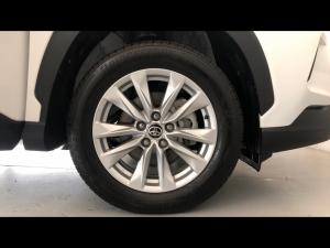 Toyota Corolla Cross 1.8 Xi - Image 17