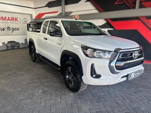 Toyota Hilux 2.4GD-6 Xtra cab Raider manual - Image 1