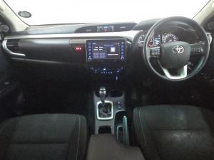 Toyota Hilux 2.8GD-6 double cab Raider auto - Image 6