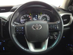 Toyota Hilux 2.8GD-6 double cab Raider auto - Image 8