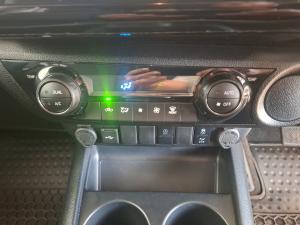 Toyota Hilux 2.8GD-6 48V double cab Raider - Image 15