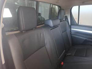 Toyota Hilux 2.8GD-6 48V double cab Raider - Image 17