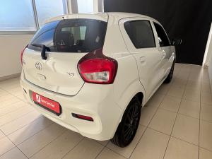 Toyota Vitz 1.0 XR auto - Image 2