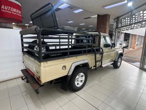 Toyota Land Cruiser 79 4.0 V6 single cab - Image 2