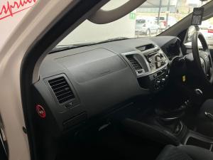 Toyota Fortuner 2.5D-4D - Image 7