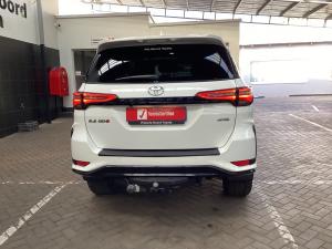 Toyota Fortuner 2.4GD-6 4x4 - Image 5