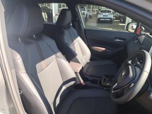 Toyota Corolla Cross 1.8 HEV XS - Image 15