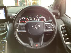 Toyota Land Cruiser 300 3.3D GR-Sport - Image 8