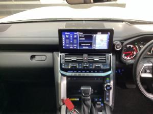 Toyota Land Cruiser 300 3.3D GR-Sport - Image 15