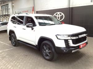 Toyota Land Cruiser 300 3.3D GR-Sport - Image 1
