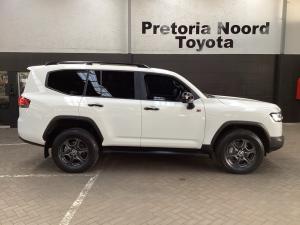 Toyota Land Cruiser 300 3.3D GR-Sport - Image 3