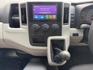 Toyota Quantum 2.8 LWB panel van manual - Image 11