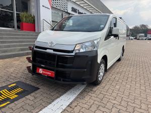 Toyota Quantum 2.8 LWB panel van manual - Image 18