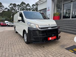 Toyota Quantum 2.8 LWB panel van manual - Image 1
