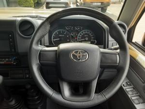 Toyota Land Cruiser 79 2.8 GD-6D/C - Image 8