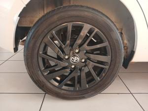 Toyota Vitz 1.0 XR AMT - Image 17