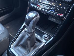 Volkswagen T-CROSS 1.0 TSI R-LINE DSG - Image 11